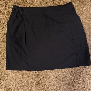 Duluth Trading Co Black Dry on the Fly Performance Skort